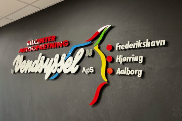 01d9668ab51a98a57051cff4fd671862e7f10bb815